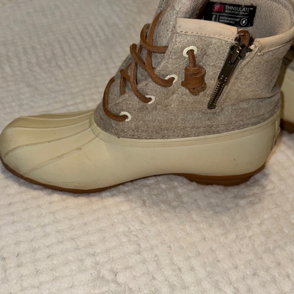 🥾 Sperry Saltwater Duck Boots – Off-White & Light Gray Wool, Size 6 - Picture 3 of 13